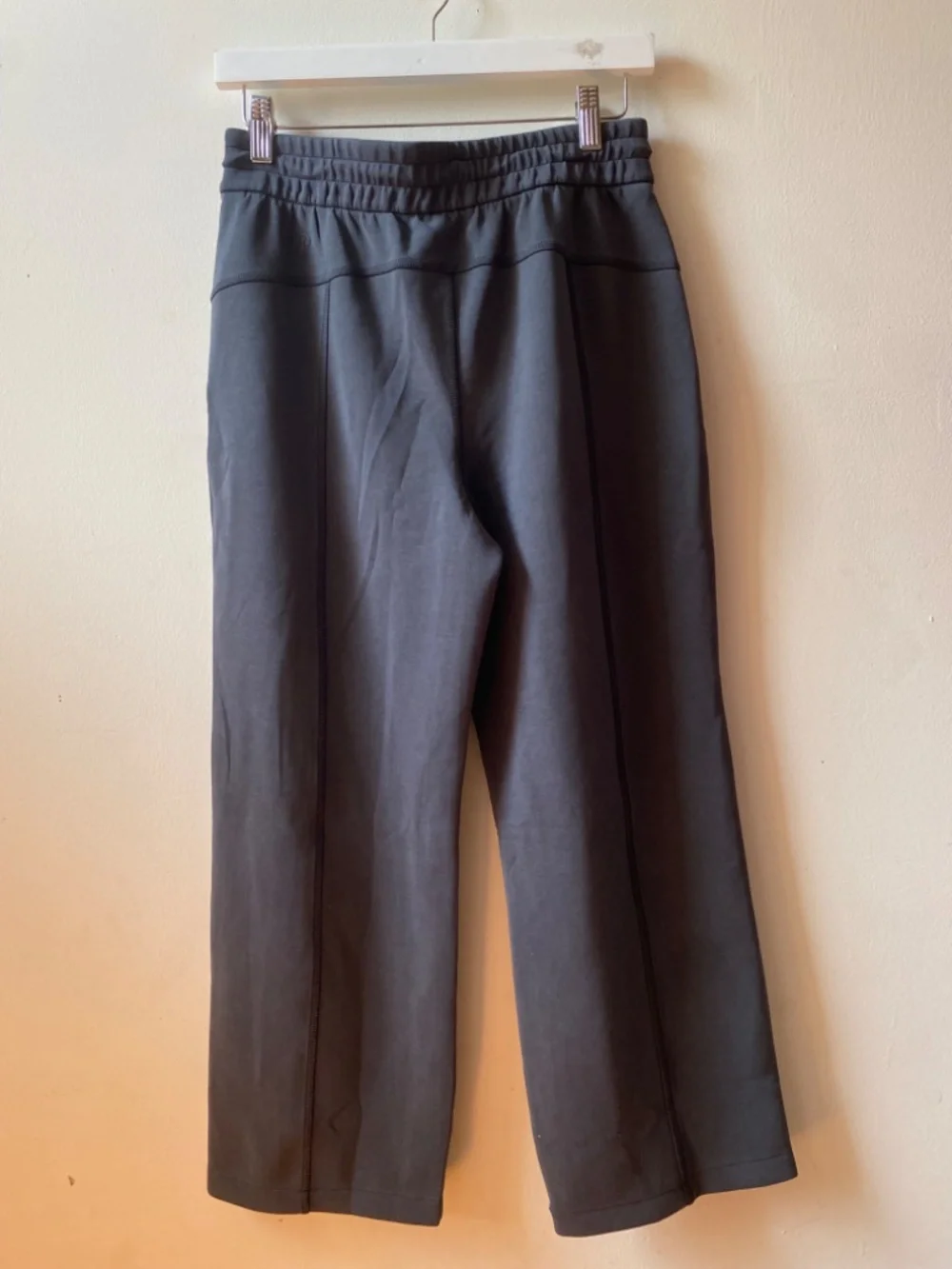 Lululemon Softstreme High-Rise Straight-Leg Crop